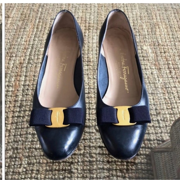 Salvatore Ferragamo Shoes - Vintage Salvatore Ferragamo Lillaz Navy Blue Pumps Dress Shoes with Bow